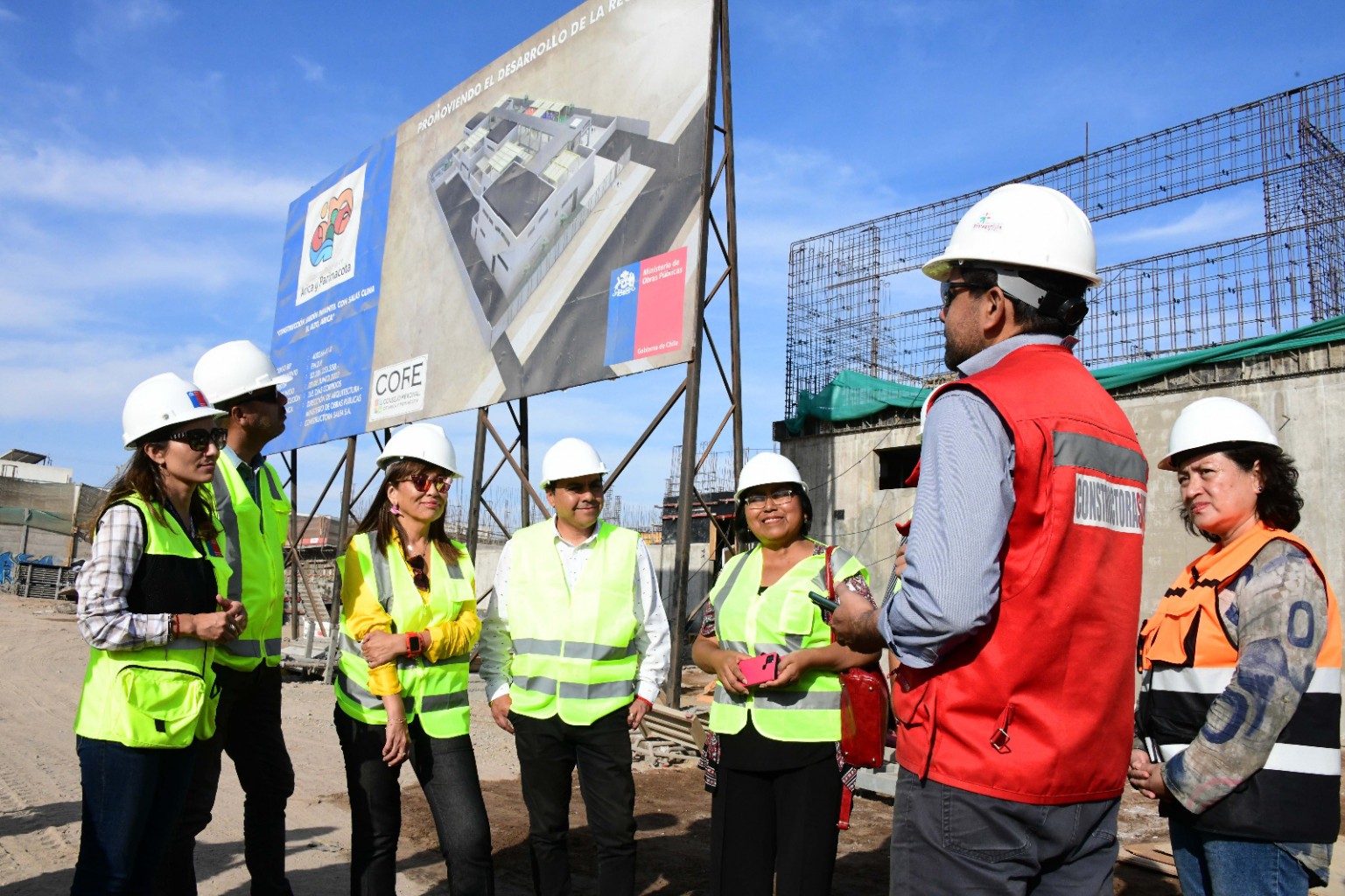Grupal obras Minvu.JPG